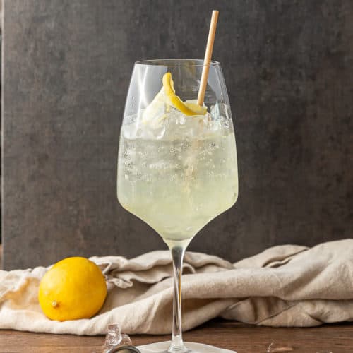 How to make a Limoncello Spritz?
